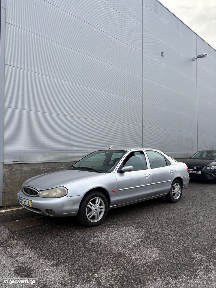 Ford Mondeo 1.8 TD Ghia - 7