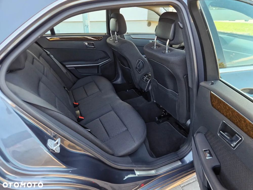Mercedes-Benz Klasa E 200 CGI BlueEffICIENCY - 7