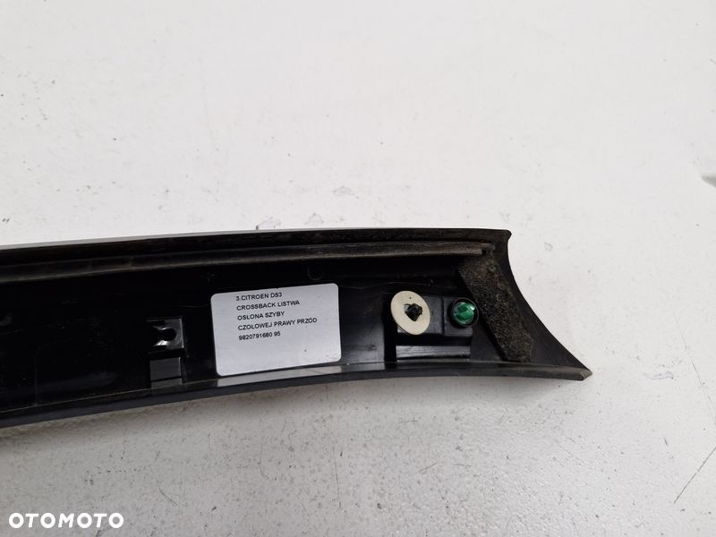 CITROEN DS3 CROSSBACK LISTWA OSŁONA SZYBY CZOŁOWEJ PRAWY PRZÓD 9820791680 - 8