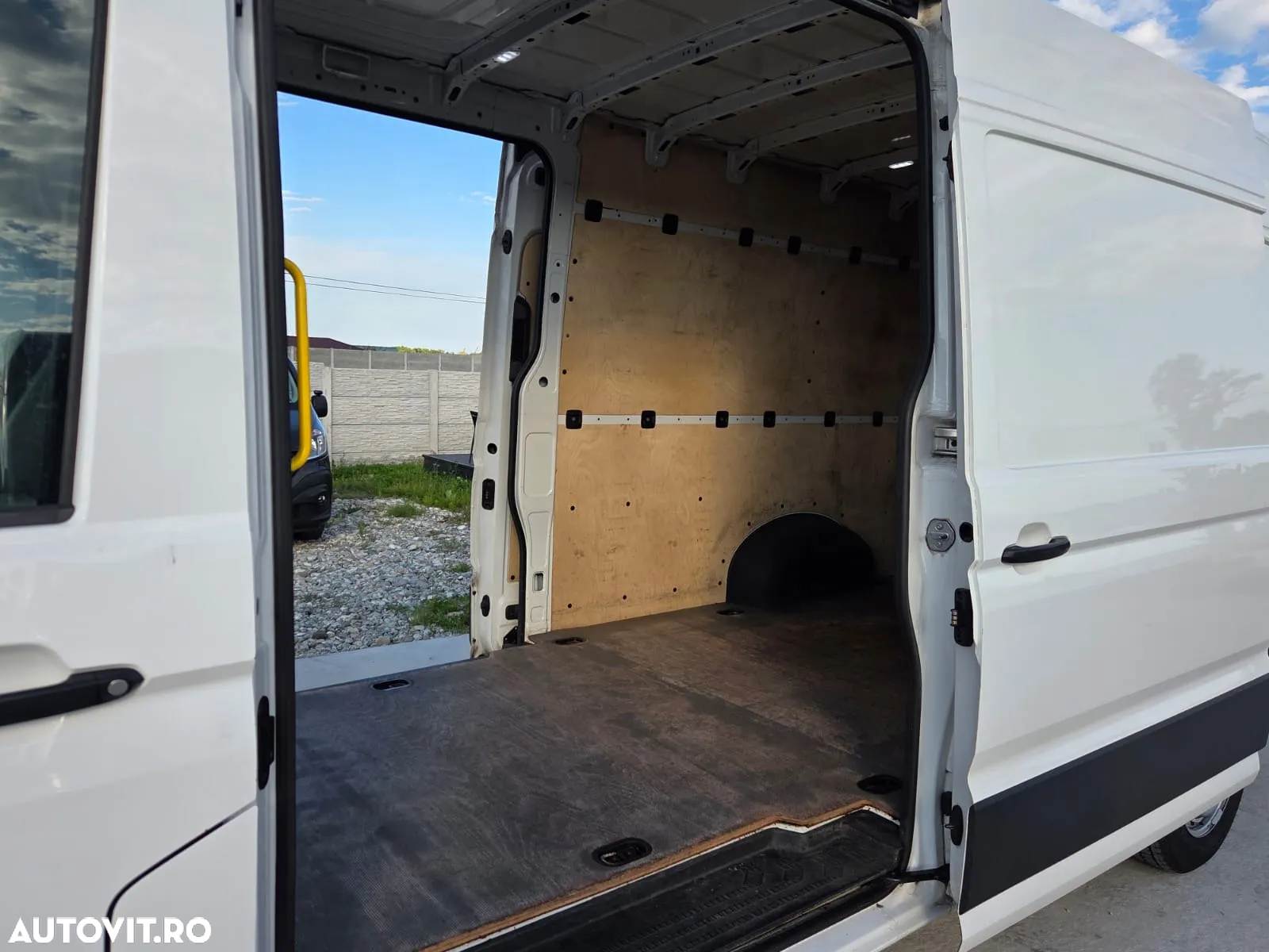 Volkswagen New Crafter Extralung L4H3 - 17