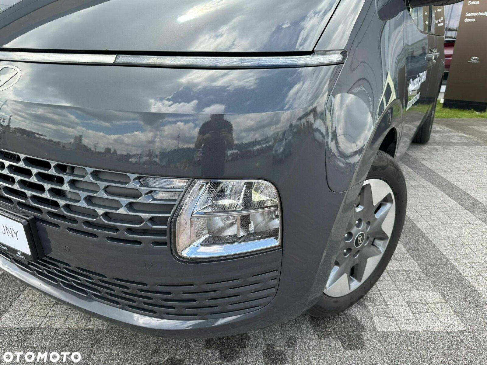 Hyundai Staria - 2