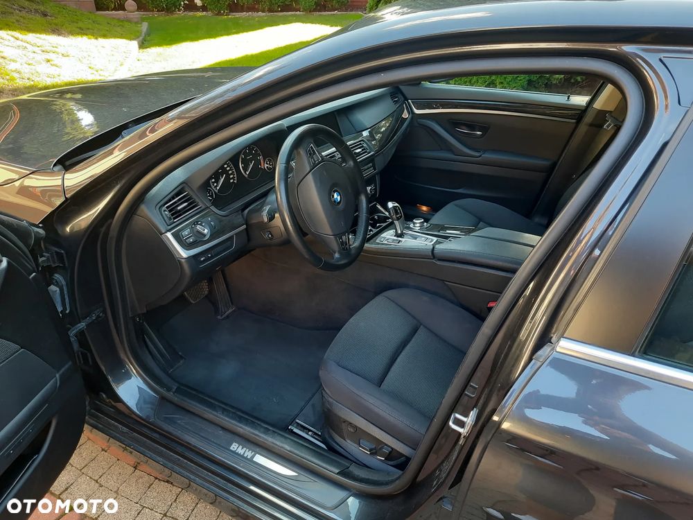 BMW Seria 5 520d - 13