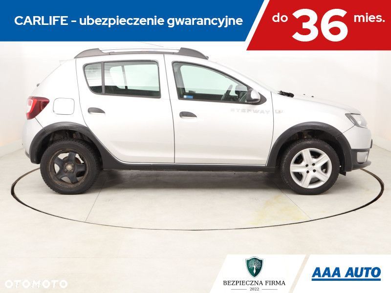 Dacia Sandero - 8