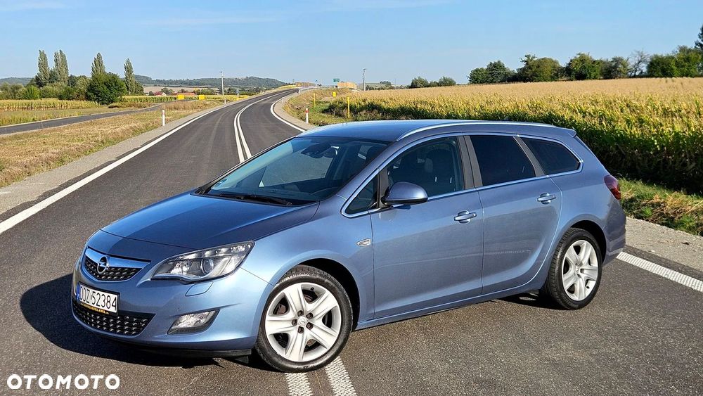 Opel Astra 1.4 Turbo Sport - 1