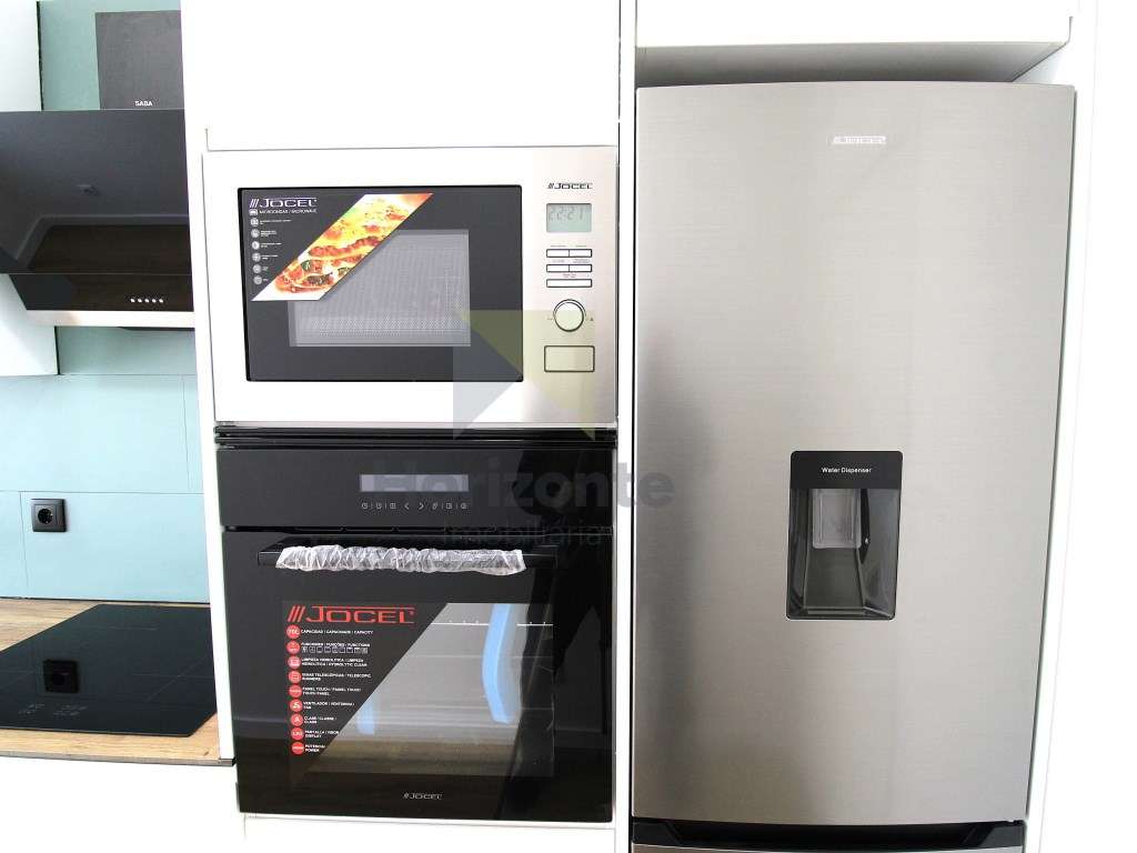 Apartamento T2 Totalmente Remodelado em Benfica - Grande imagem: 4/14