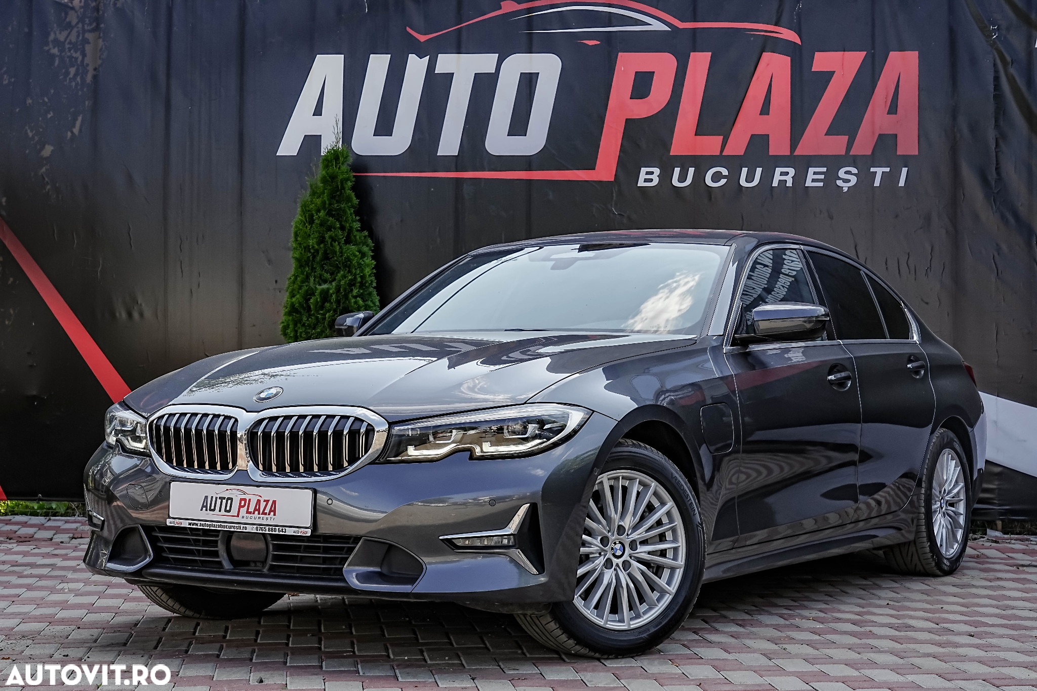 BMW Seria 3 330e Aut. Luxury Line - 5