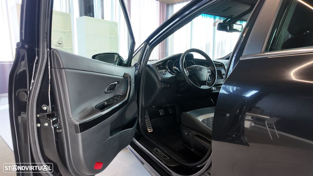Kia Ceed 1.6 CRDi GT Line - 33