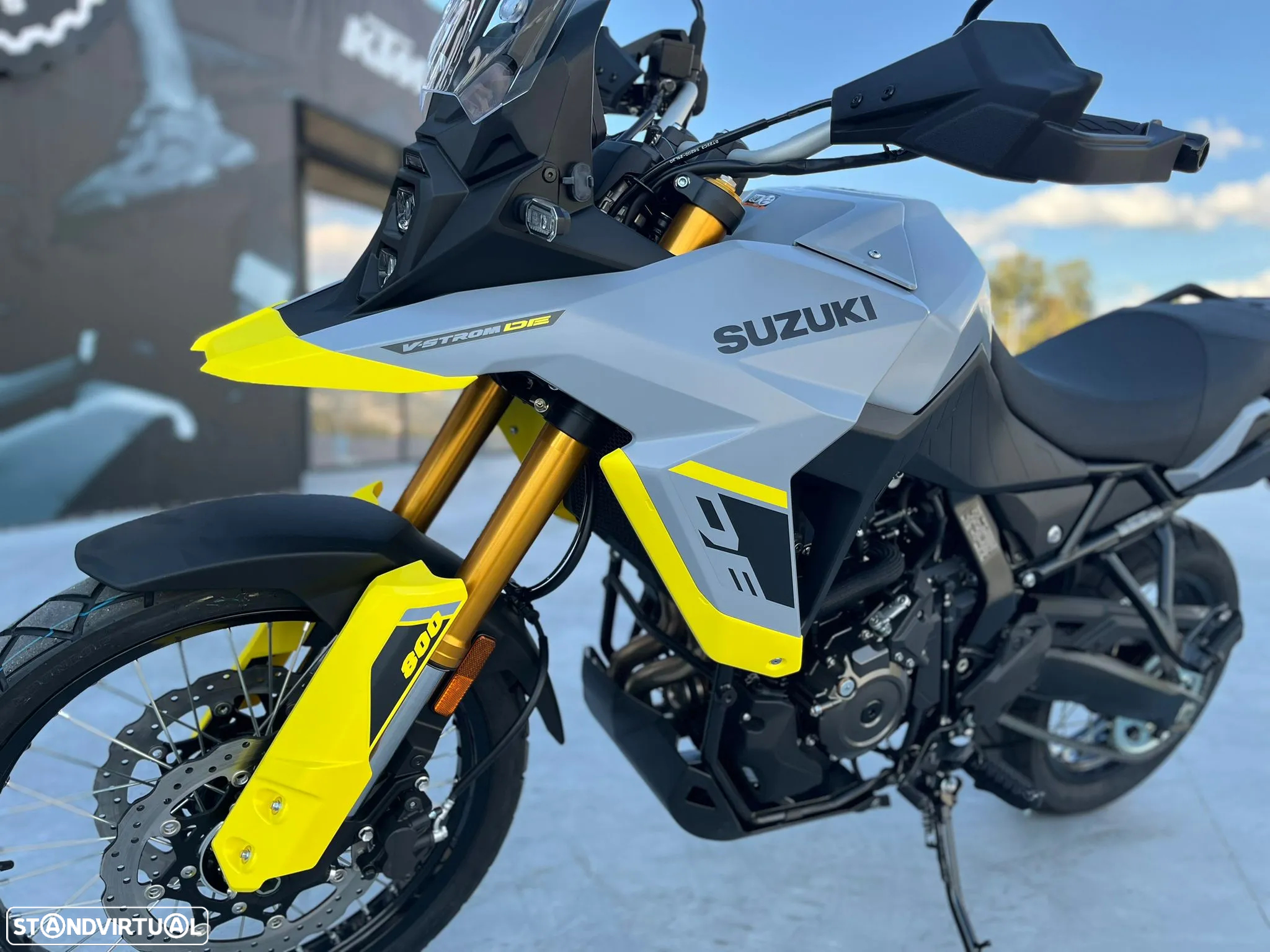 Suzuki V Strom 800 DE - 5