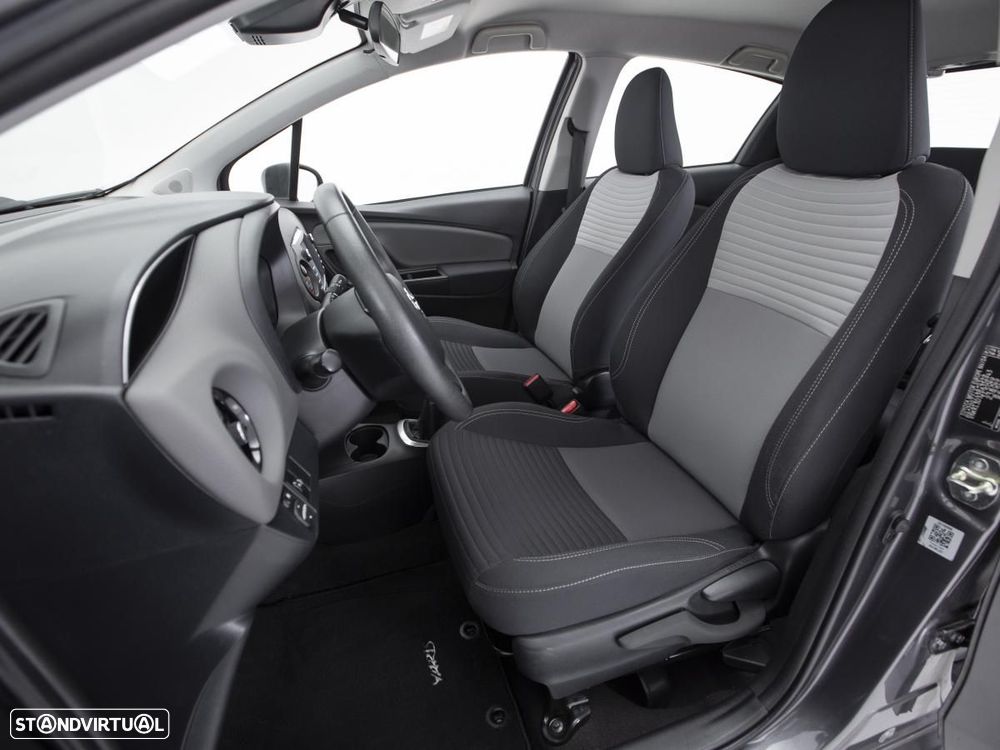 Toyota Yaris 1.0 VVT-i Comfort — fotografia 8