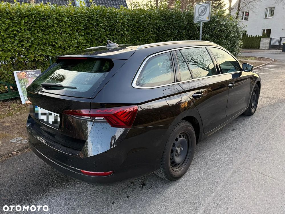 Skoda Octavia 2.0 TDI DSG Edition - 5