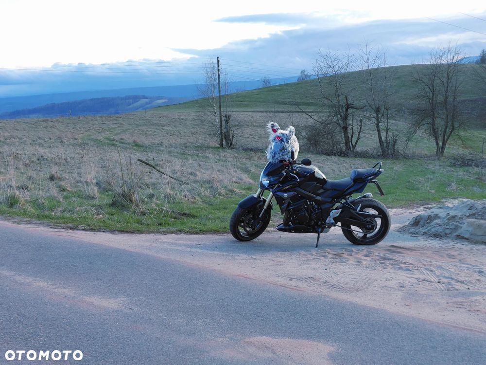 Suzuki GSR - 3