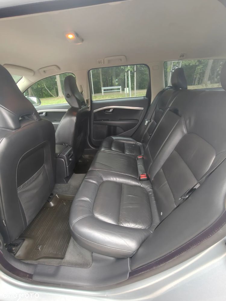Volvo V70 2.5T Summum - 10