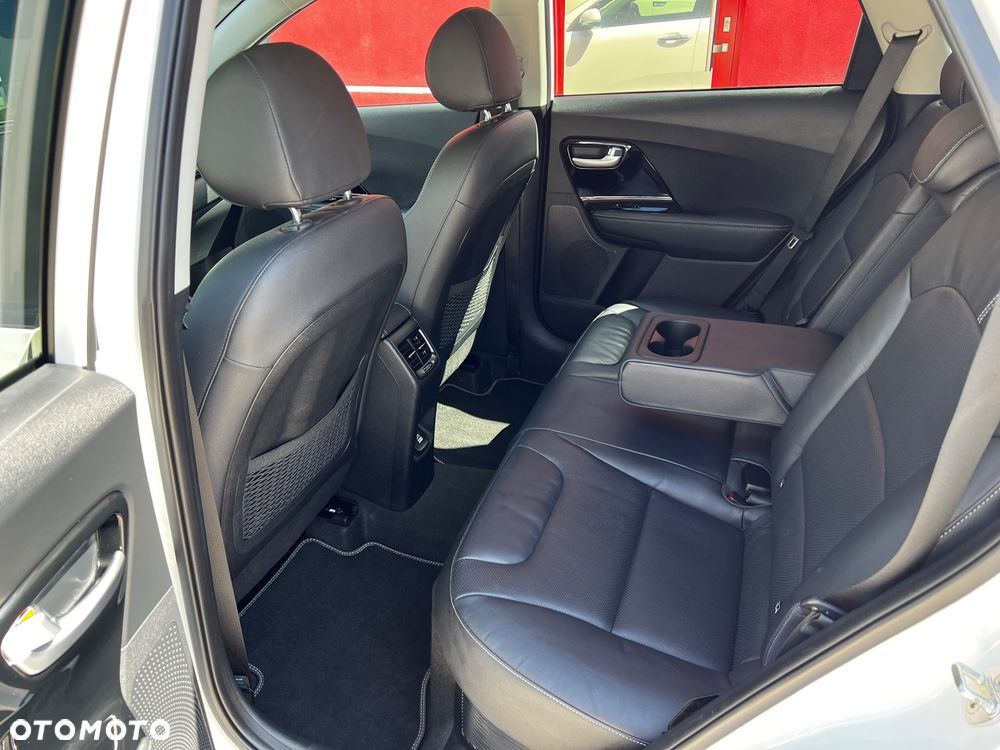 Kia Niro 1.6 GDI PHEV 2WD OPF Vision - 29
