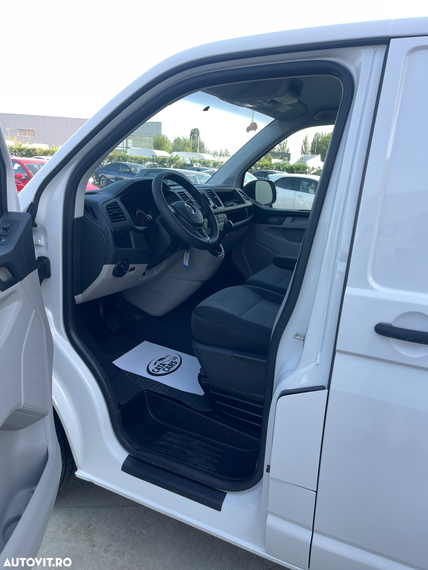 Volkswagen Transporter 2.0TDI  LUNG  2CULISANTE  USI SPATE - 28
