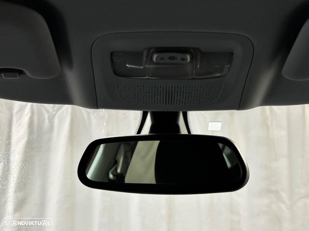 Peugeot 2008 1.2 PureTech Allure - 18