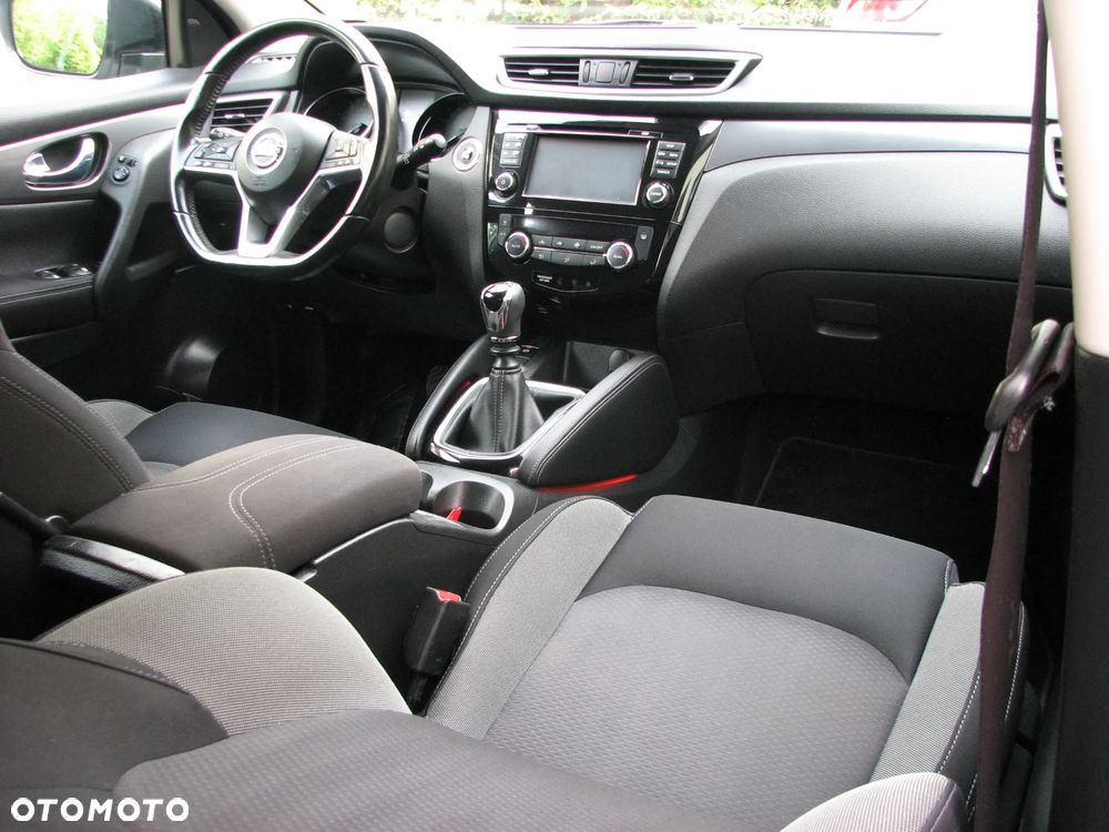 Nissan Qashqai 1.2 DIG-T N-Connecta EU6 - 20