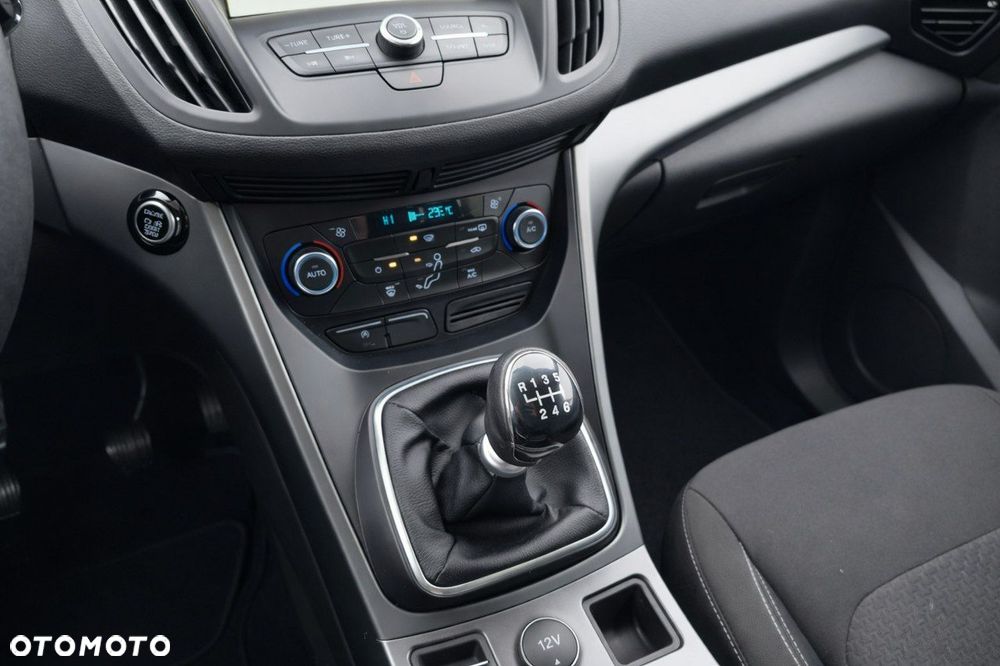 Ford Kuga - 11