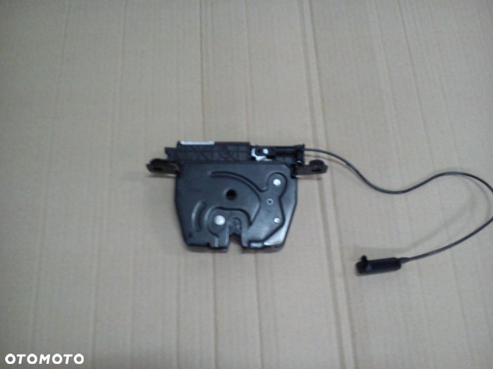 Zamek klapy tył  E84 X1 F31 7200511 - 1