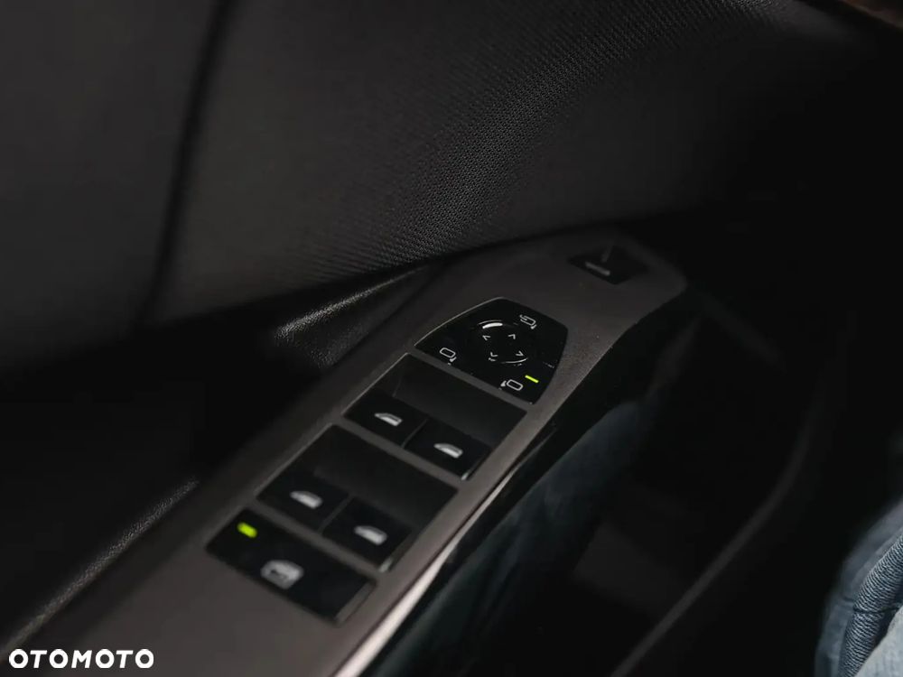 BMW X3 xM50 mHEV - 14