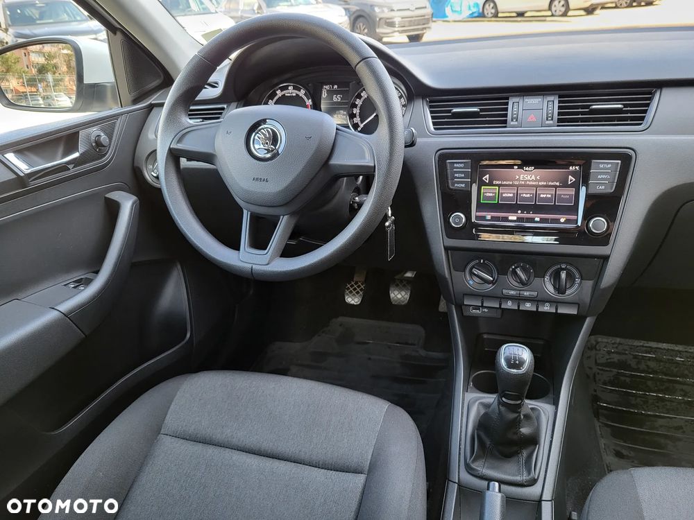 Skoda RAPID 1.0 TSI Active - 12