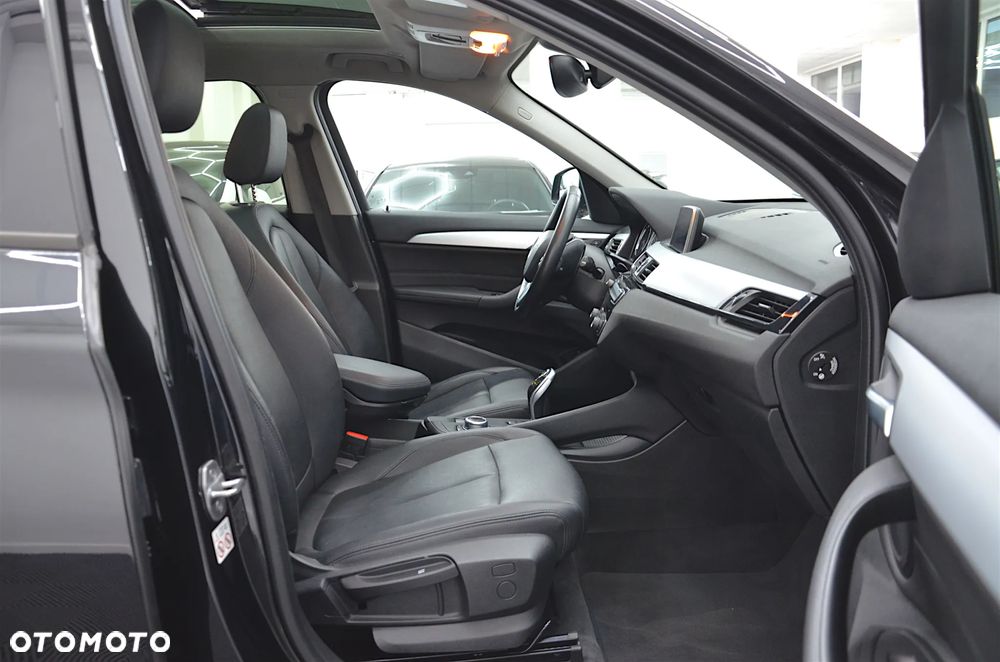 BMW X1 sDrive18i Advantage - 19