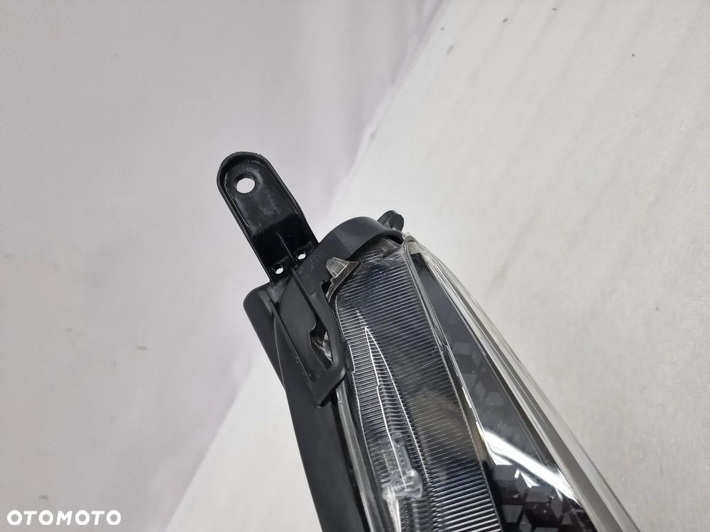 TOYOTA YARIS IV 19- LEWA / PRAWA ZWYKŁA SOCZEWKA LAMPA PRZEDNIA PRZÓD , NR KOITO K0-6 , NR AUKCJI LA47 - 29