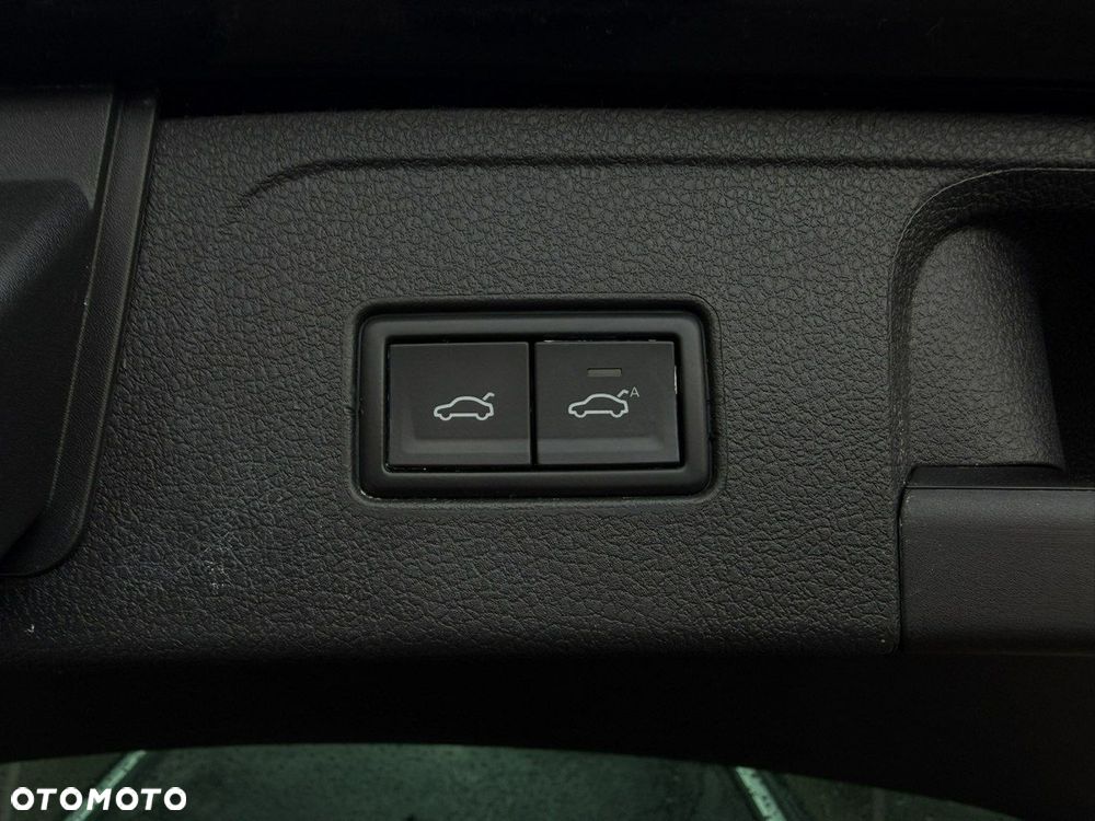 Volkswagen Passat - 32