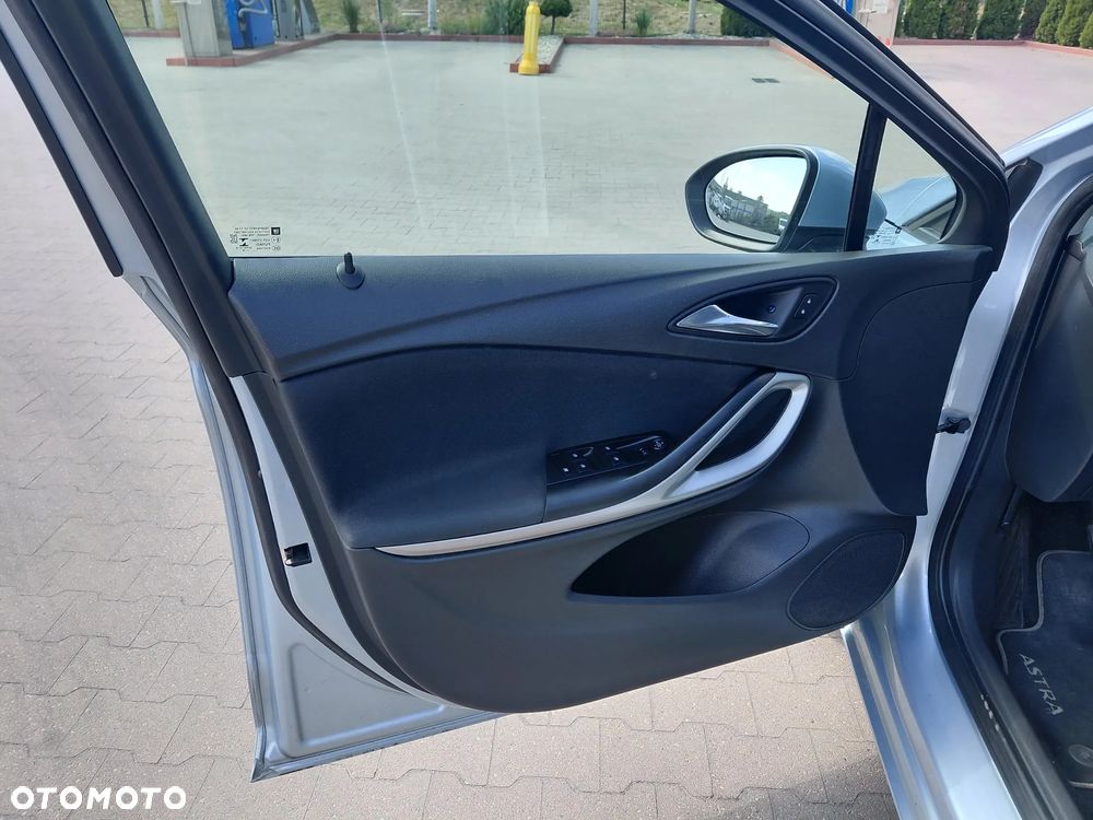 Opel Astra 1.6 CDTI Enjoy S&S - 9