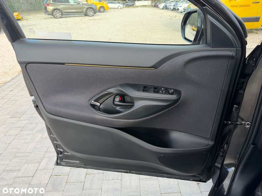 Toyota Yaris Cross Hybrid 1.5 Adventure - 15