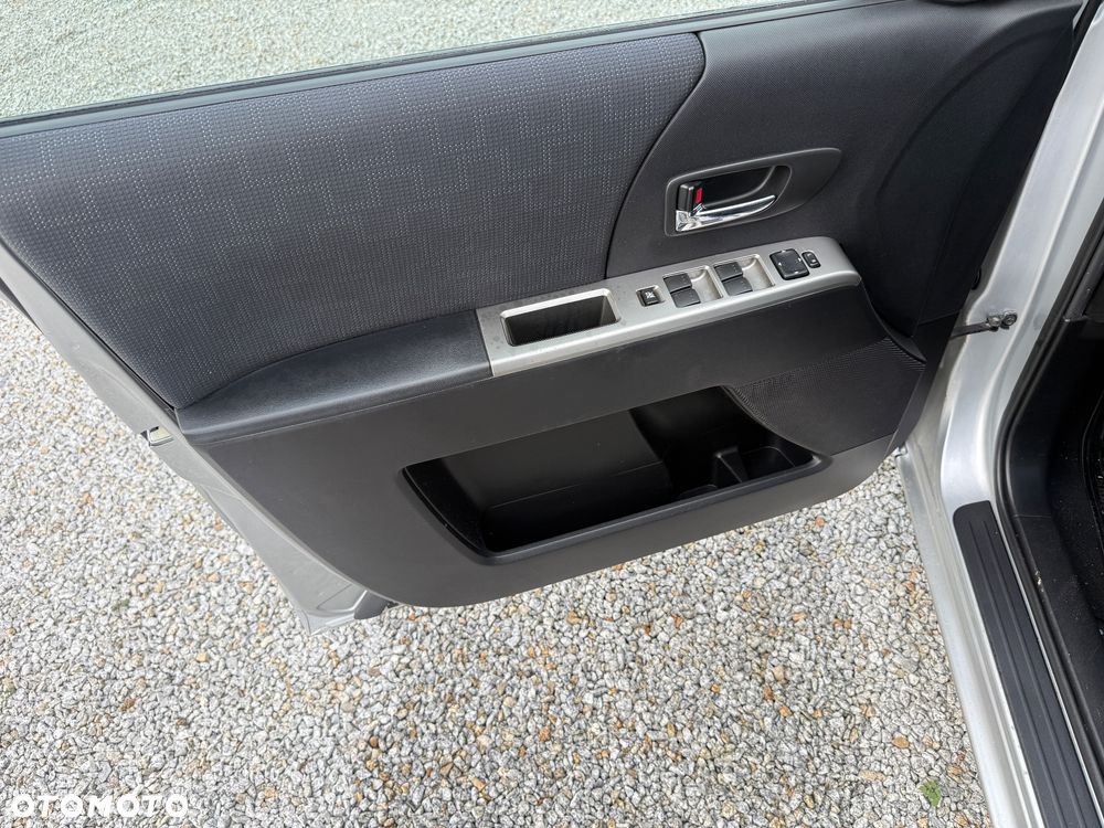 Mazda 5 2.0 Exclusive + - 30