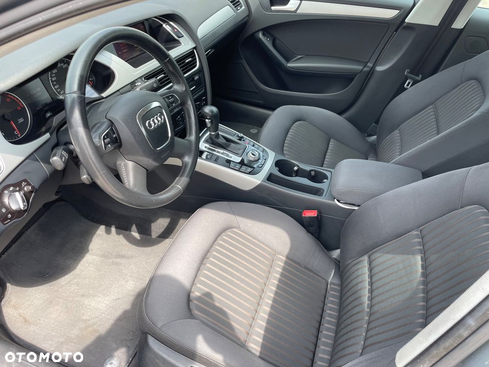 Audi A4 Limousine - 10