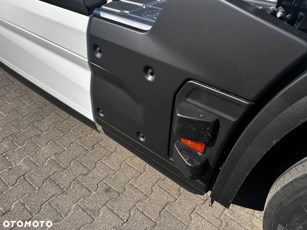 Renault T480 TC - 10