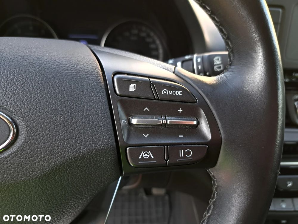 Hyundai i30 1.5 DPI Classic + - 24