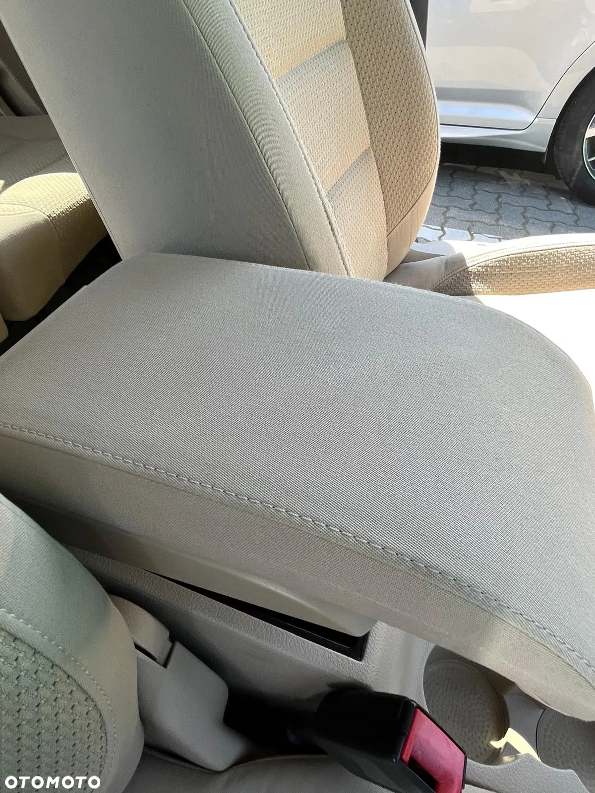 Volkswagen Touran 2.0 TDI DPF BlueMotion Technology Highline - 6