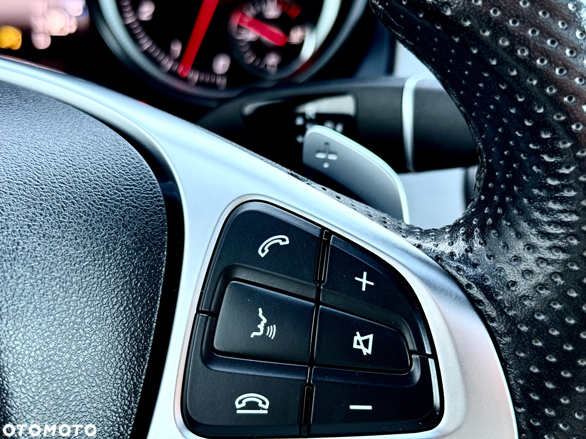 Mercedes-Benz CLA 200 7G-DCT AMG Line - 40