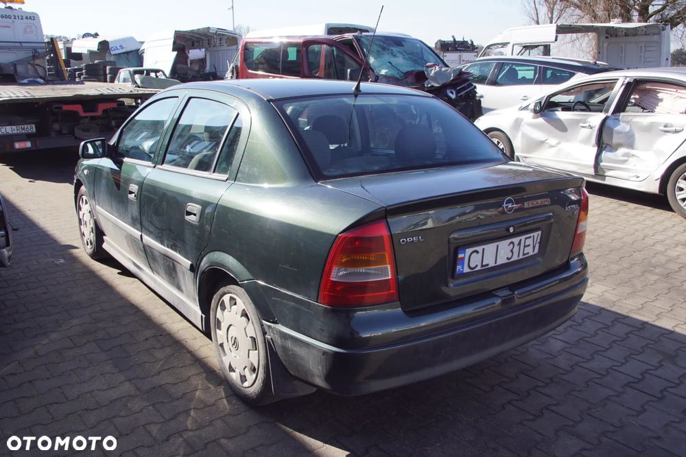 Auto na części - Opel Astra G II 1.6 8V 84 KM Z16SE F13 42U 2001R Silnik Skrzynia Drzwi Maska Zderzak Błotnik Klapa Lusterko Lampa Klamka Szyba Deska Kokpit Sterownik Moduł Czujnik Licznik Panel Kierownica - 6
