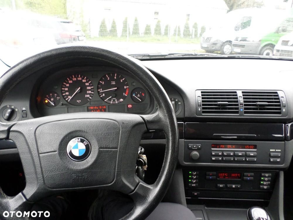 BMW Seria 5 - 13