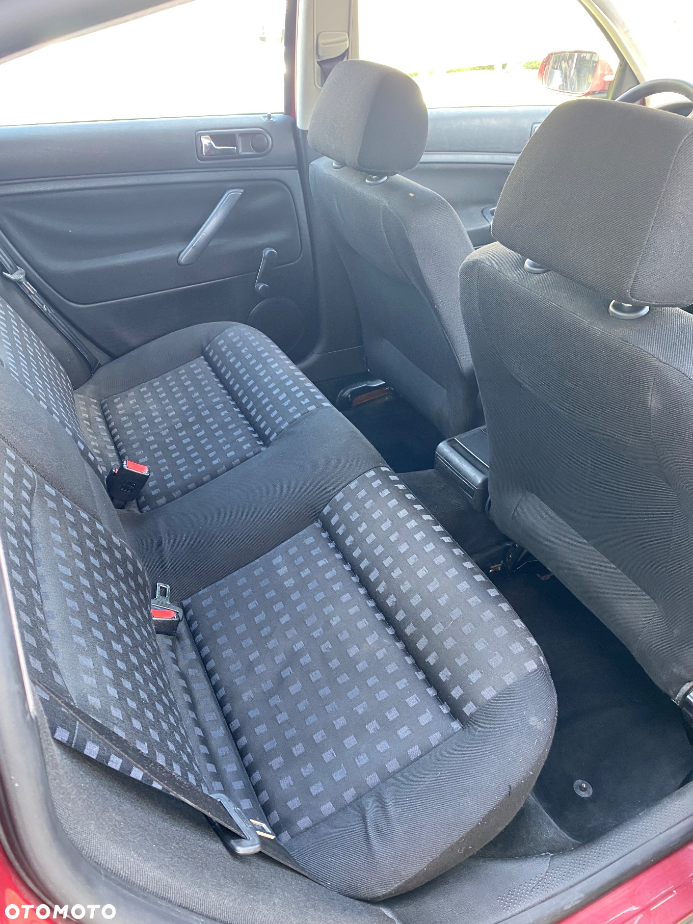 Volkswagen Passat - 16