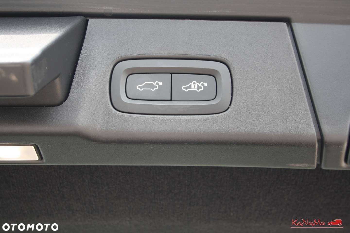 Volvo V90 Cross Country - 22