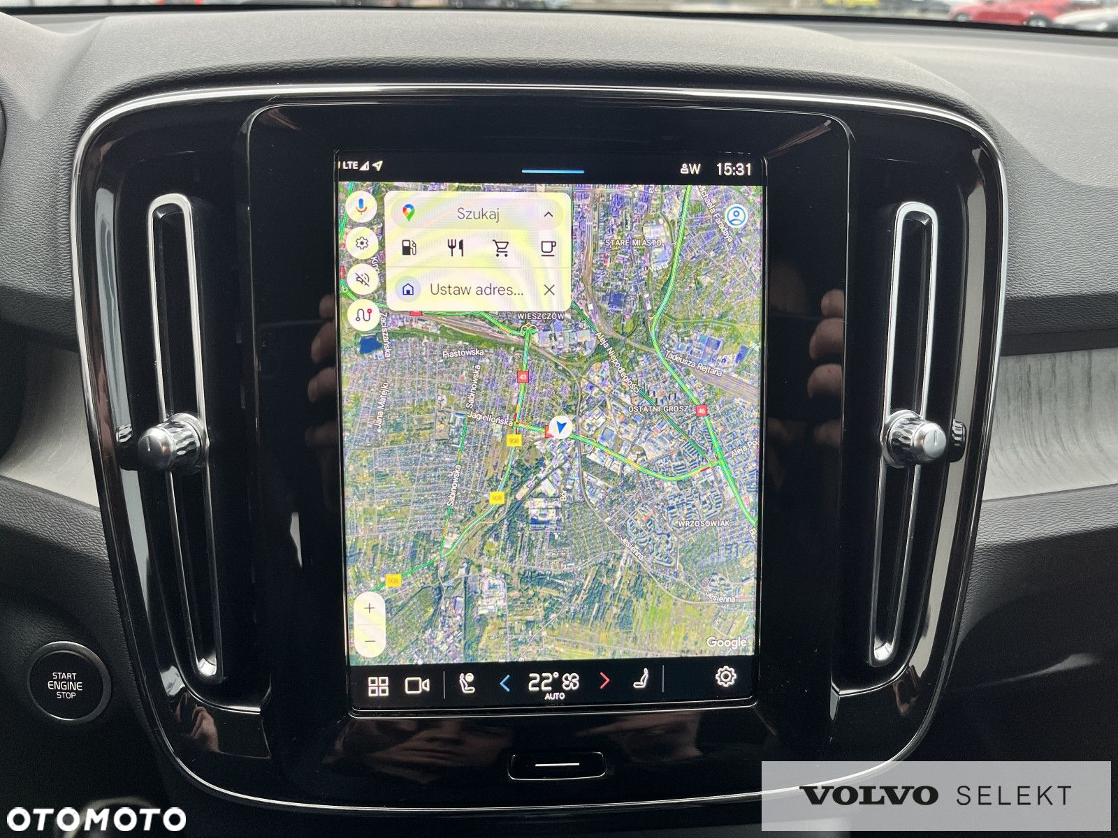 Volvo XC 40 - 18