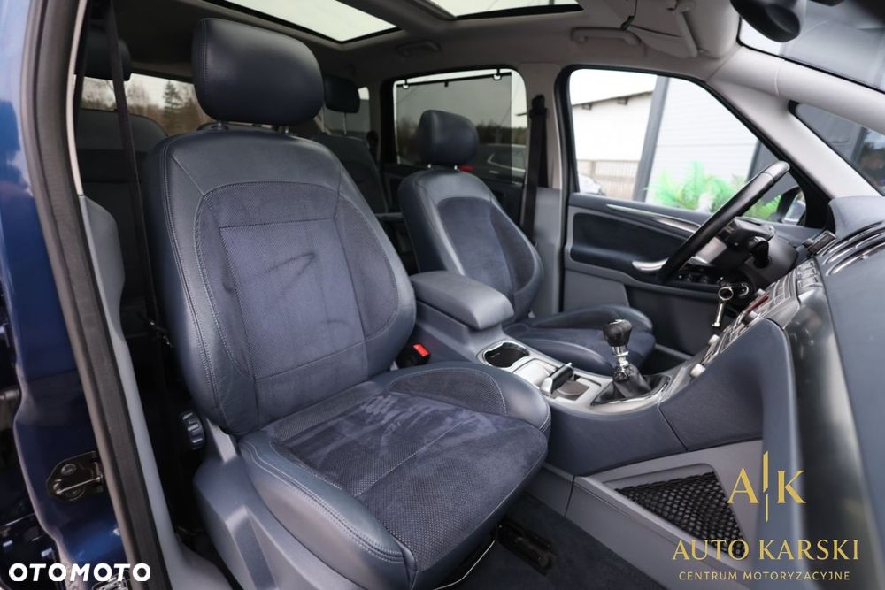 Ford S-Max - 32