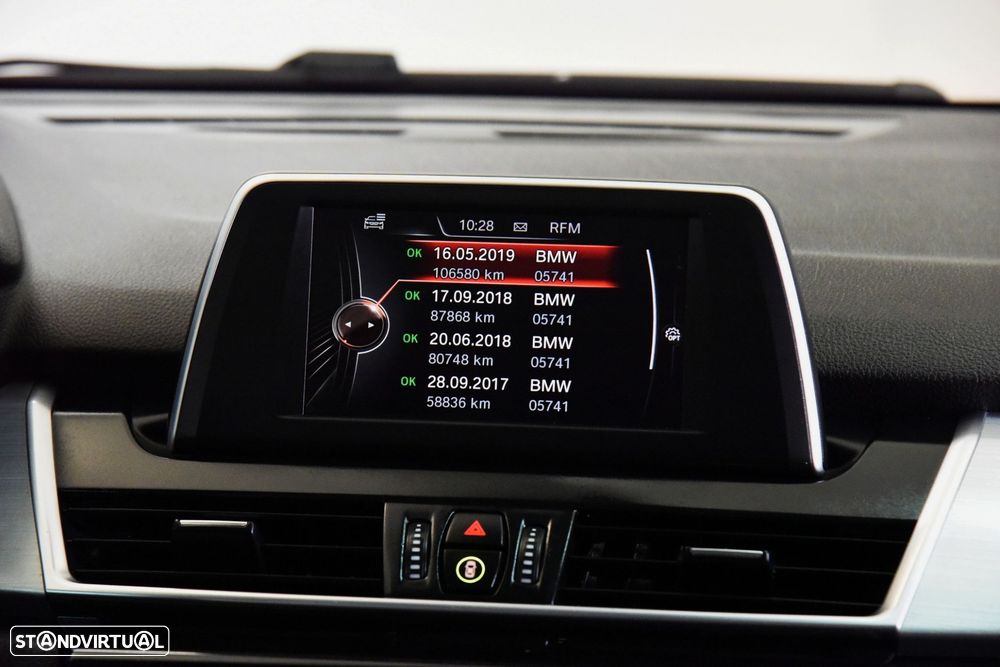 BMW 216 Active Tourer d Line Luxury - 23