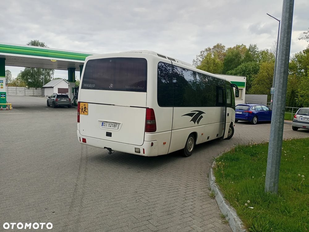 Mercedes-Benz Medio - 3