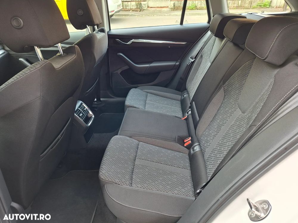 Skoda Octavia 2.0 TDI STYLE DSG - 15