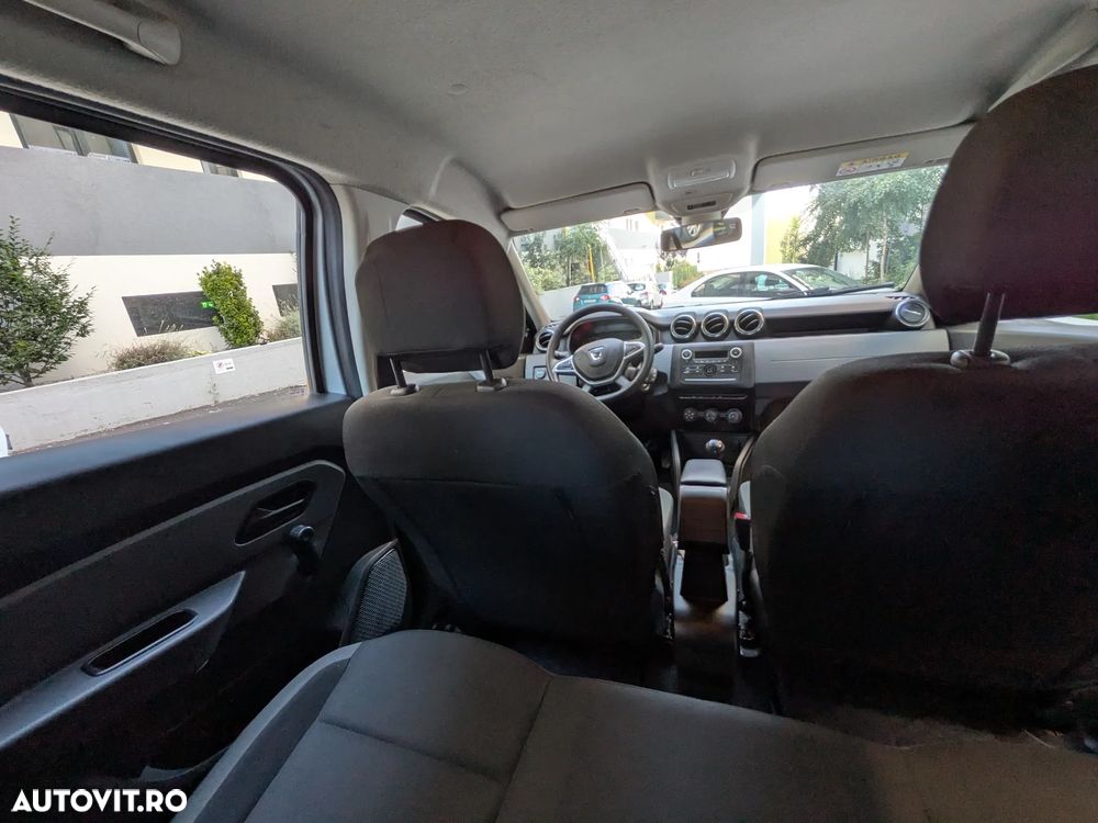 Dacia Duster 1.6 SCe Essential - 9