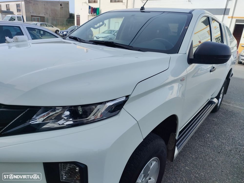 Mitsubishi L200 2.3 DI-D Space Cab Invite 4WD - 5