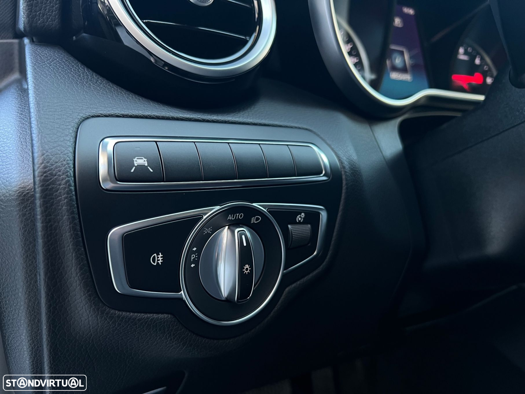 Mercedes-Benz C 220 d Avantgarde - 28