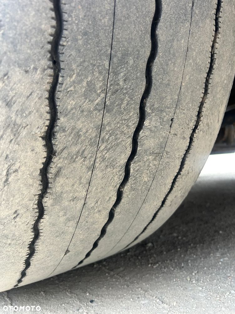 Volvo FH 460 AUTOMAT / HALOGENY ORUROWANIE / FULL SPOJLERY / OBRTOWE SIEDZENIE / KSENONY / LED / POLSKI SALON / PRZEBIEG 995 TYS. KM / EURO 6 / 2014 ROK !! - 20