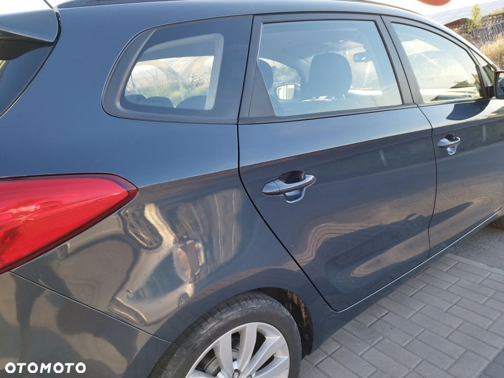 Kia Carens 1.6 GDI M - 6