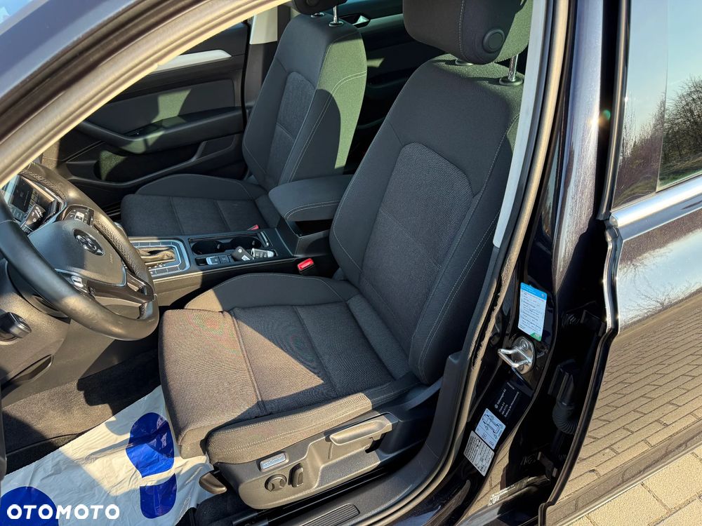 Volkswagen Passat 2.0 TDI SCR DSG Highline - 10